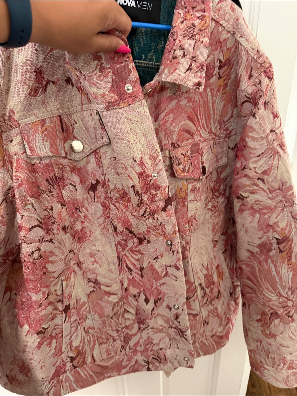 Fashion Nova Pink Floral Jacquard Shirt Jacket - Picture 2 of 4